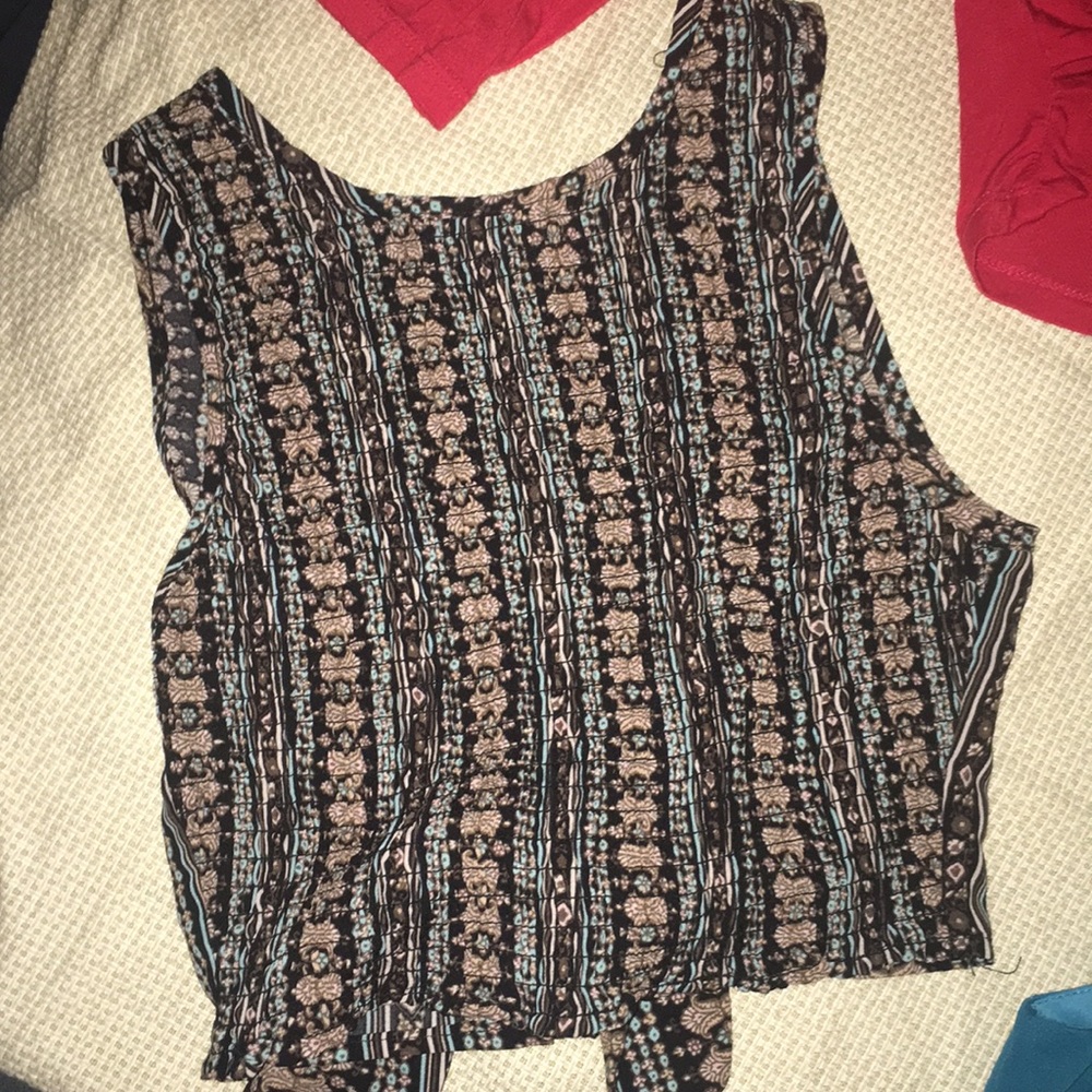 Bundle Crop Tops!! - image 8